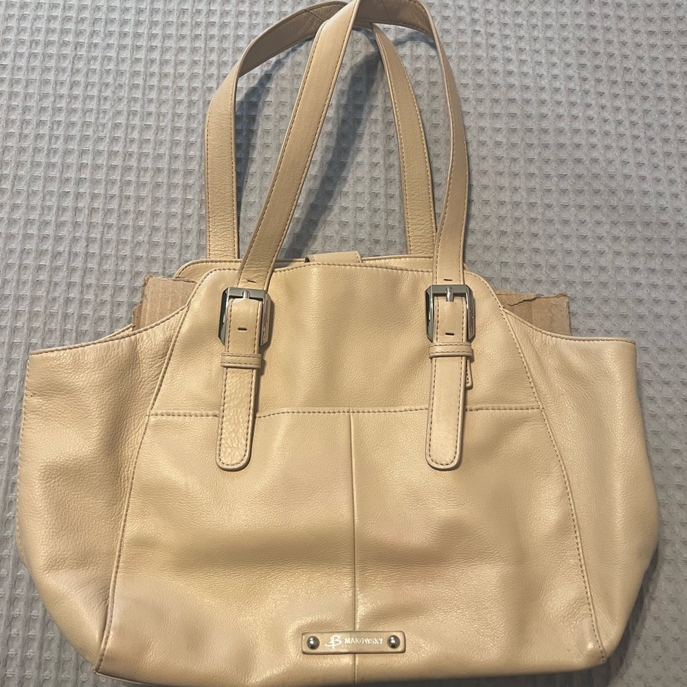 B Makowsky beige Leather handbag